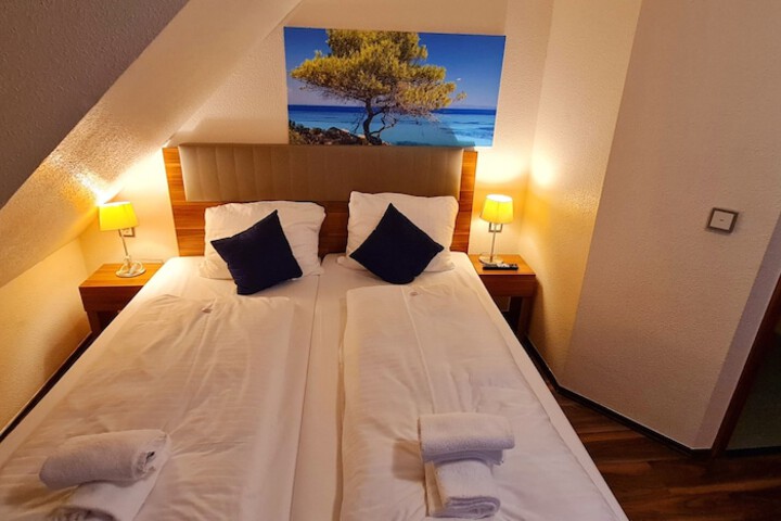 Room 25 of 50