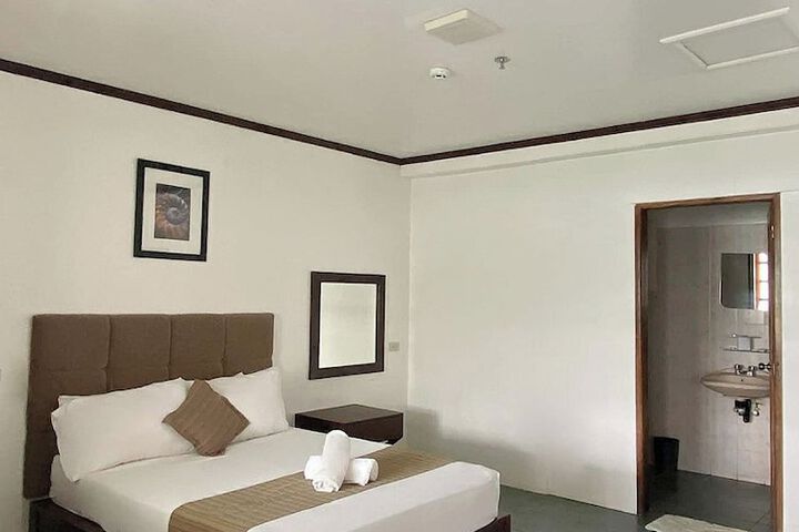 Room 26 of 65
