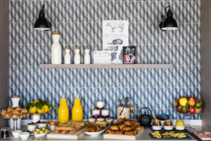 Breakfast/Coffee Service 23 of 34