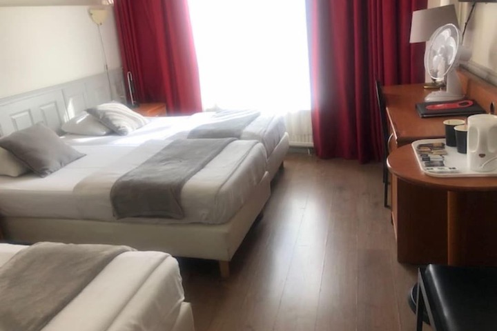 Room 33 of 54