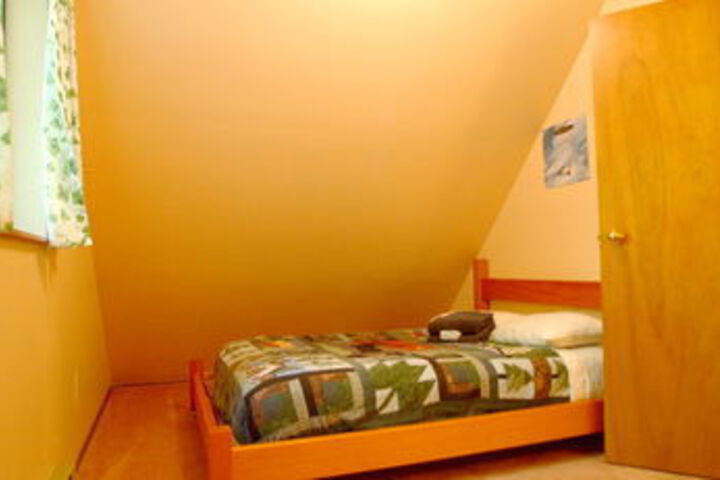 Room 196 of 697