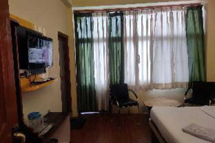 Room 17 of 44