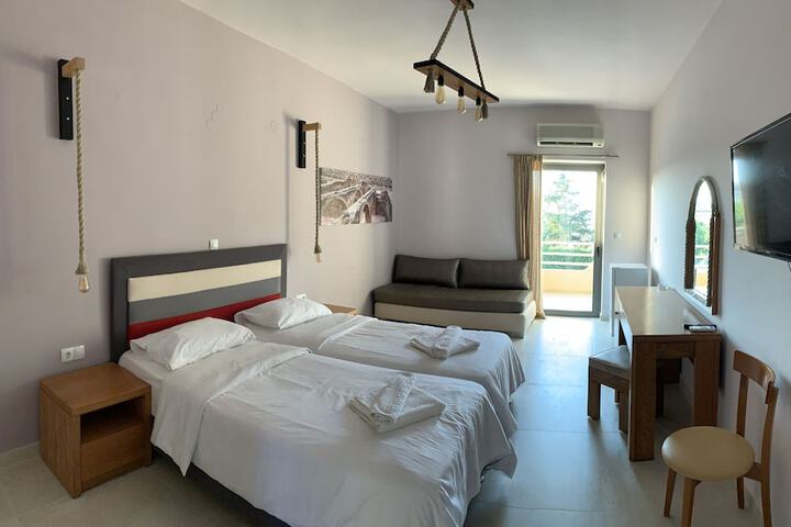 Room 4 of 45