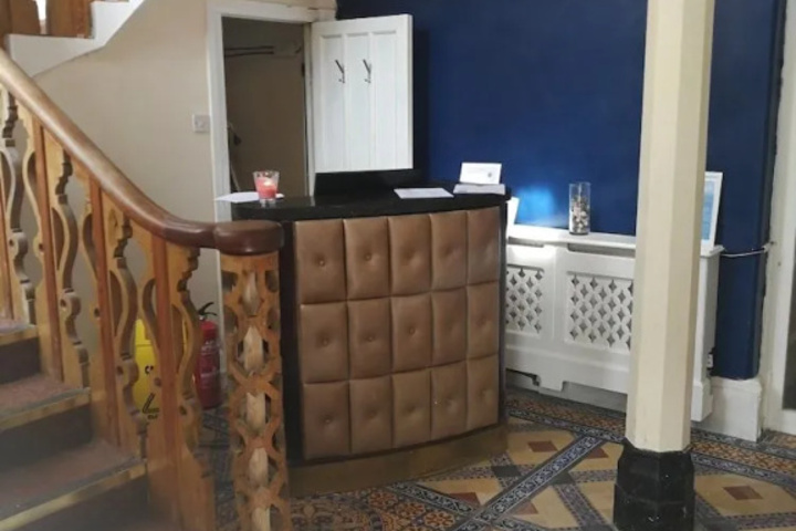 Room 8 of 15
