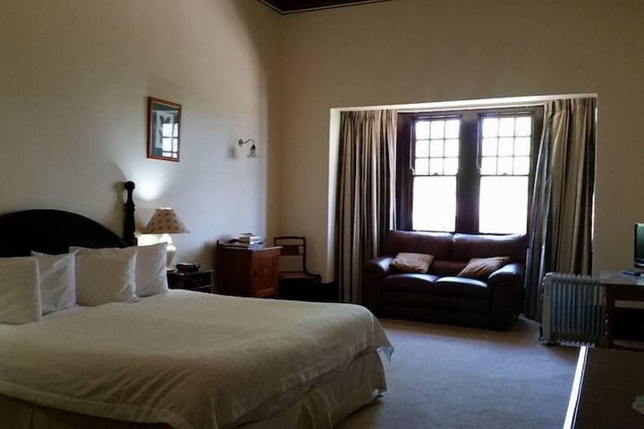 Room 12 of 33