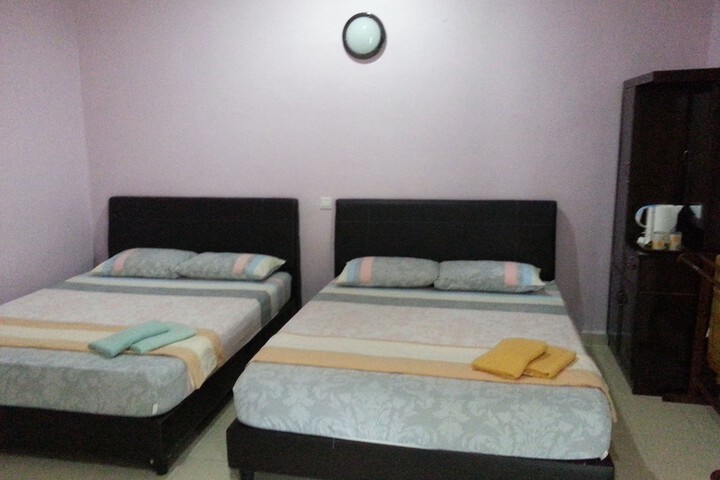 Room 2 of 11