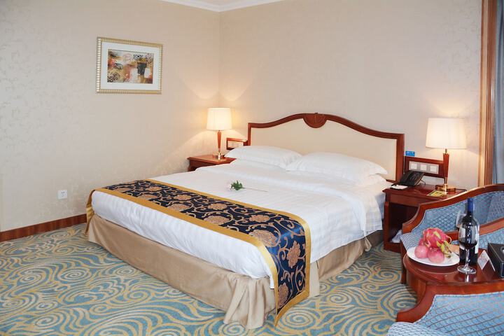 Room 25 of 121