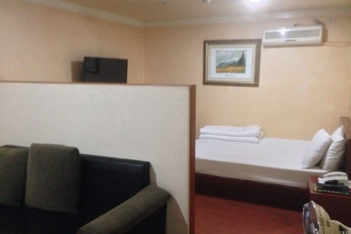 Room 22 of 50