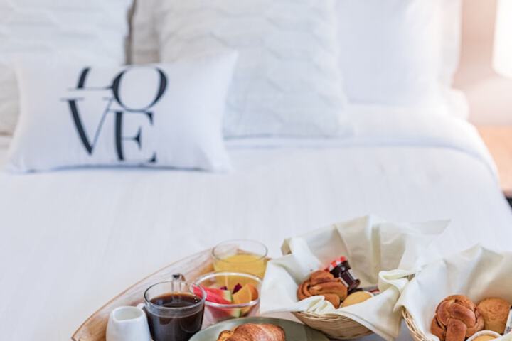 Breakfast/Coffee Service 102 of 105