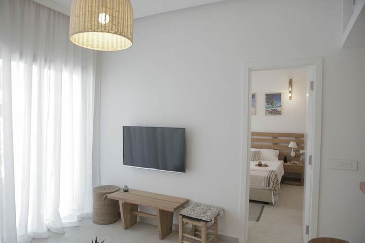 Room 4 of 30