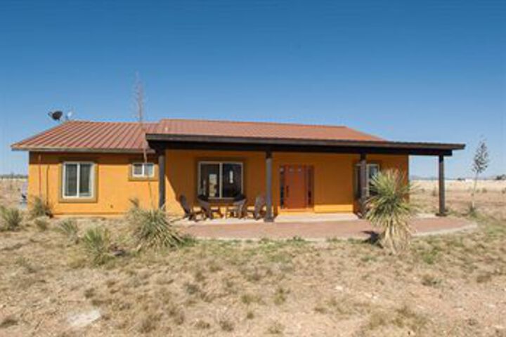 Exterior of Horse Shoe Court Vacation Rental