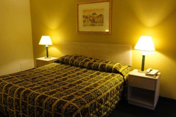 Room 14 of 26