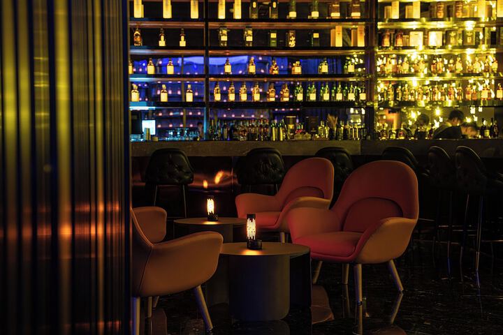Lounge 108 of 124