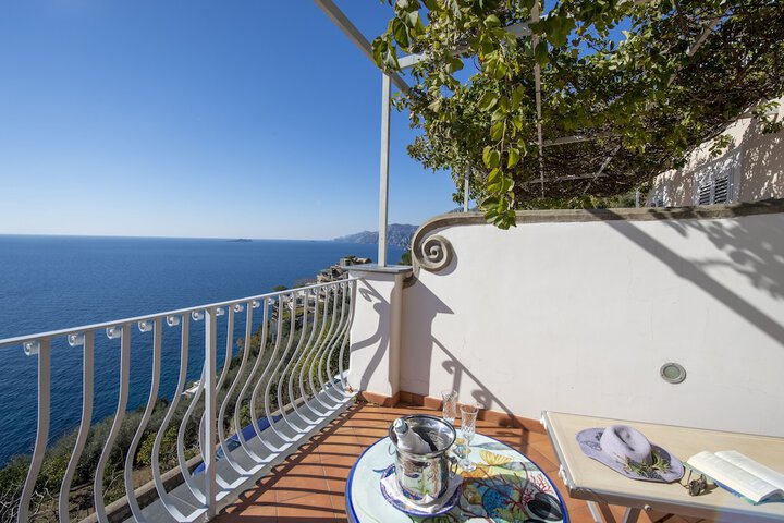 Sundeck 19 of 24