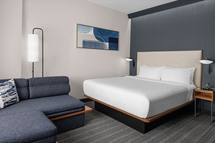 Room 5 of 27