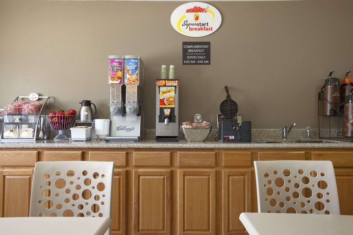 Breakfast/Coffee Service 19 of 25