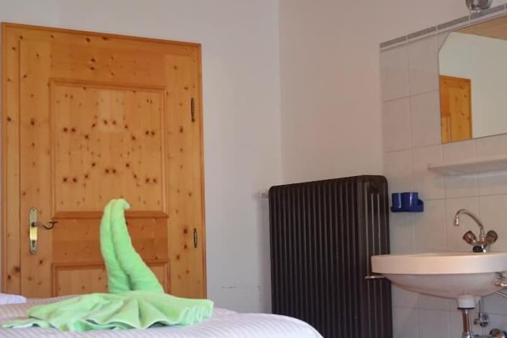Room 3 of 57
