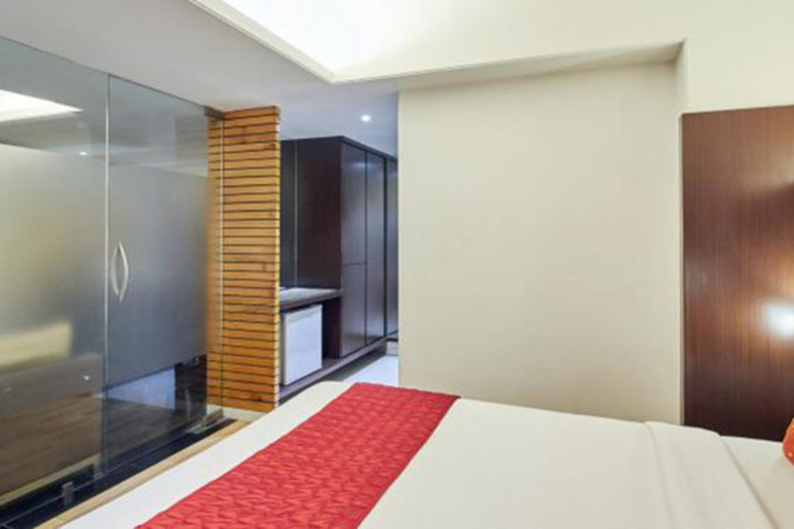 Room 2 of 7