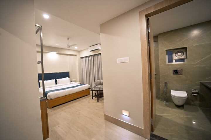 Room 25 of 52