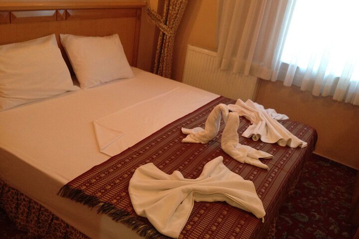 Room 6 of 22