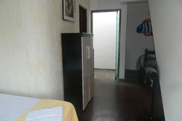 Room 72 of 90
