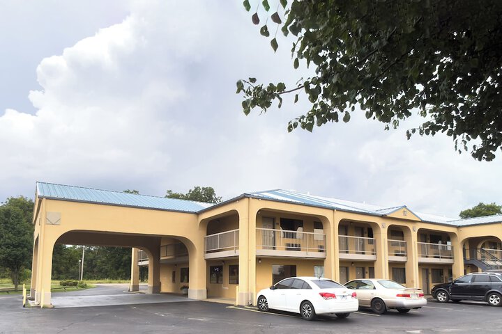 Deerfield Inn by Capital O Blytheville AR I55 in Blytheville, AR