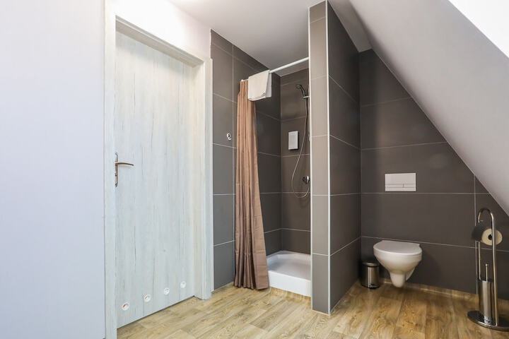 Room 43 of 108