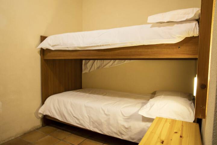 Room 21 of 107