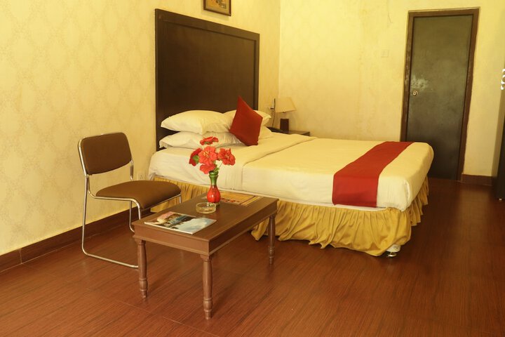 Room 4 of 35