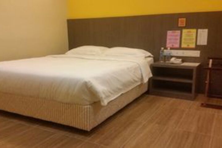 Room 16 of 47