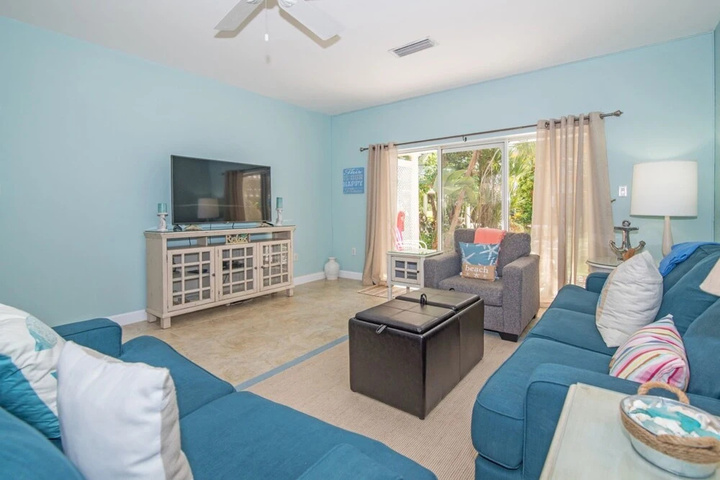 Coconut Bay by Cayman Villas