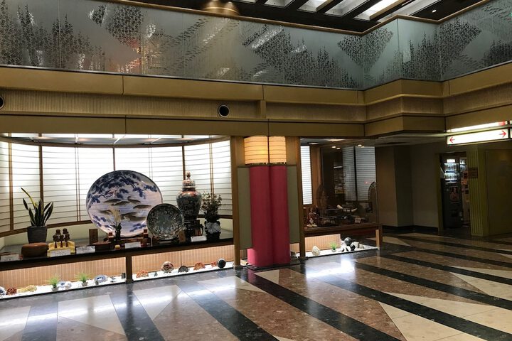 Entrance & Lobby