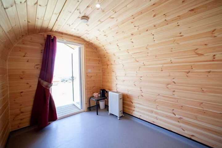 Room 4 of 18