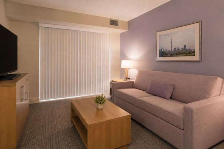 Room 5 of 6