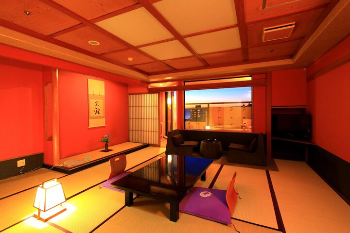 Room 6 of 37