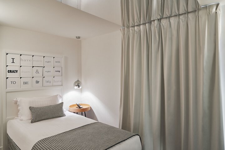 Room 21 of 60