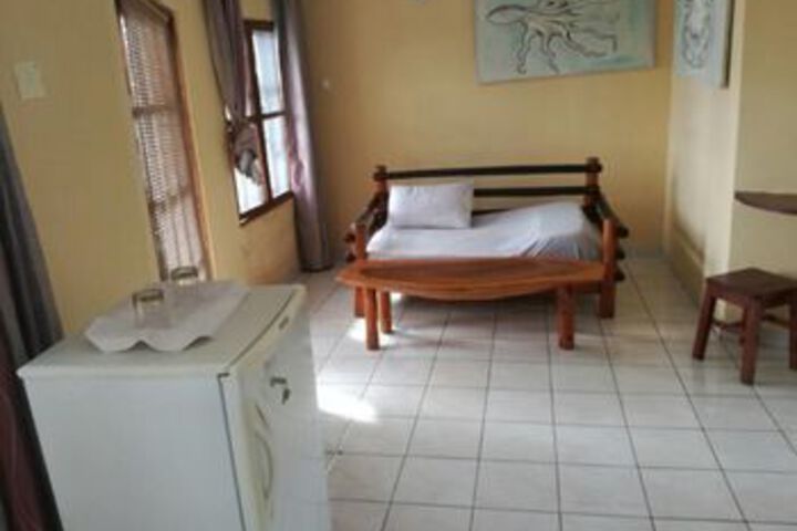 Room 13 of 25