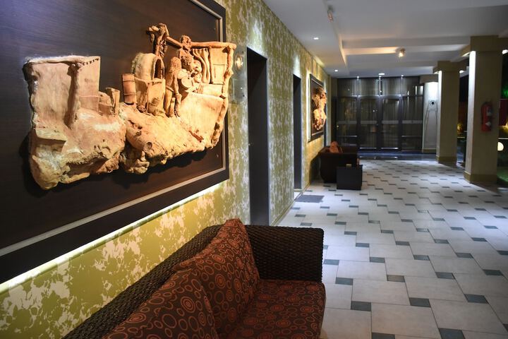 Ballroom/Hall 55 of 93