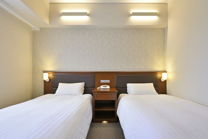Room 26 of 92