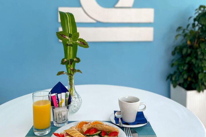 Breakfast/Coffee Service 35 of 63