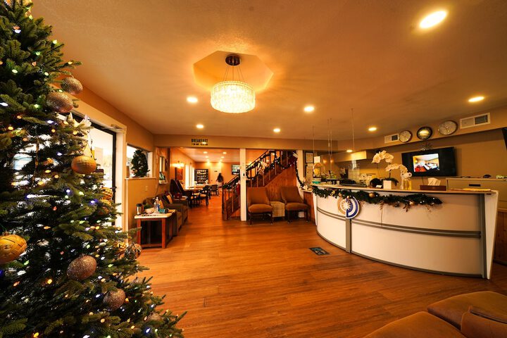Entrance & Lobby