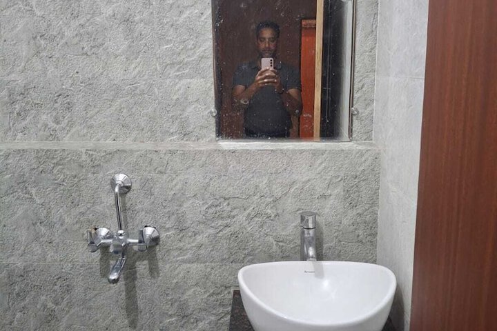 Room 15 of 16