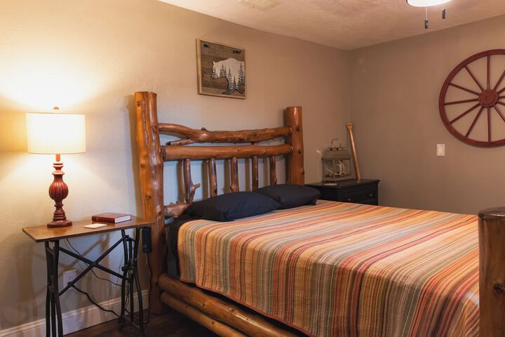 Room 190 of 917