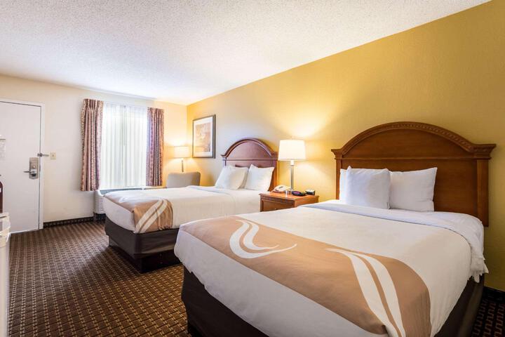 2 Double Beds (5 of 13)