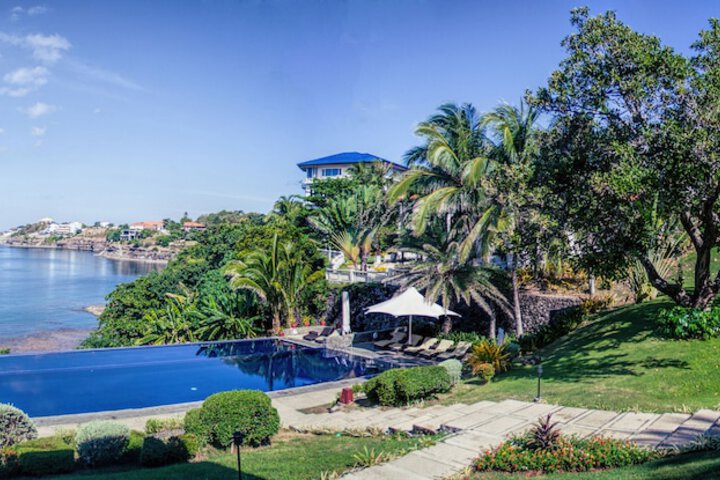 Hotel with Pool