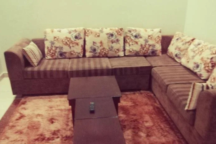 Room 5 of 10