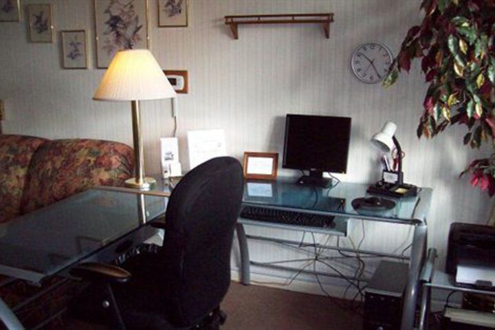 Business Center 18 of 21