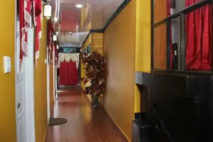 Room 5 of 15