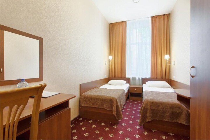 Room 13 of 41