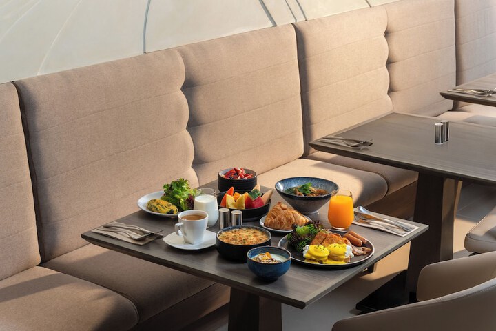 Breakfast/Coffee Service 34 of 48